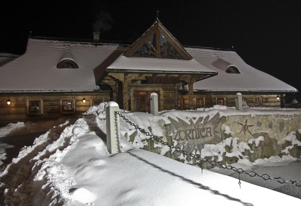 Hotel Zornica Poczesna Esterno foto