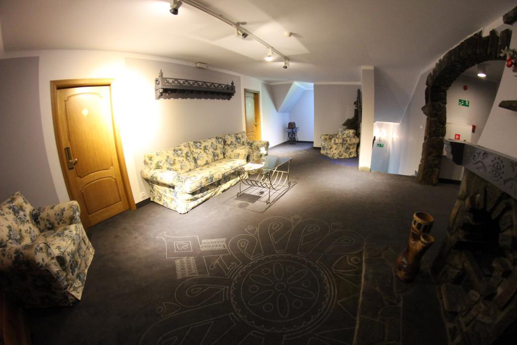Hotel Zornica Poczesna Esterno foto