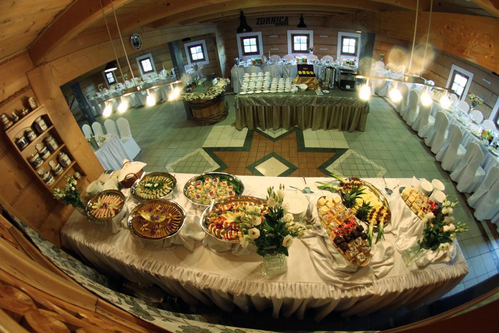 Hotel Zornica Poczesna Esterno foto